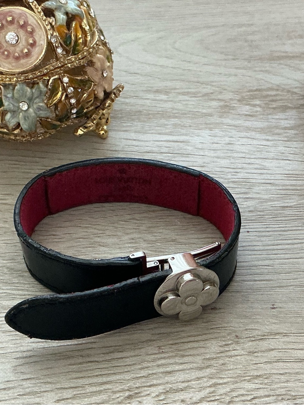 Louis Vuitton Black Leather Flower Snap Bracelet with Red Lining - Picture 4 of 7
